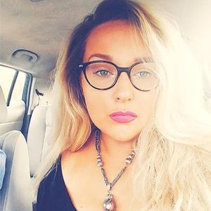 Meet your Posher, Elisabeth